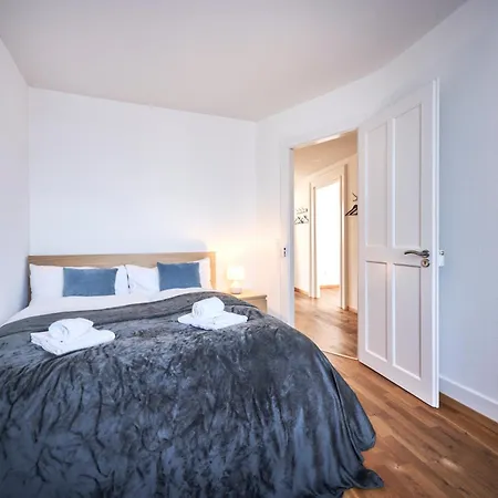 5, Apartment, Central, Modern, Spacious Daire