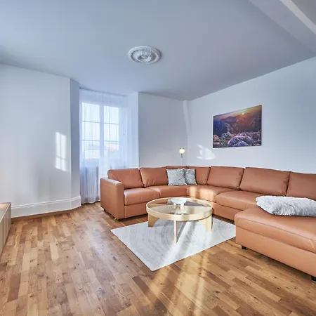 5, Apartment, Central, Modern, Spacious Apartman *