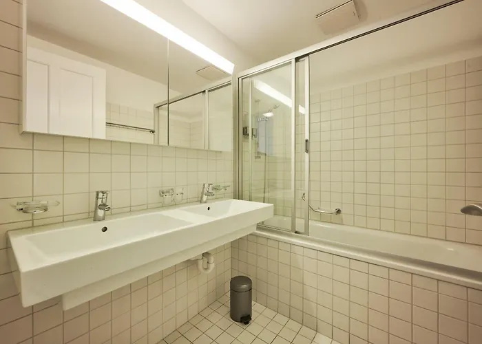 5, Apartment, Central, Modern, Spacious Apartman Bern