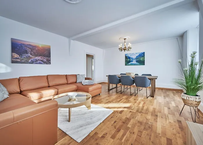 5, Apartment, Central, Modern, Spacious Apartman